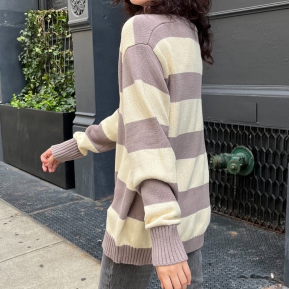 Brandy Melville Brianna Sweater